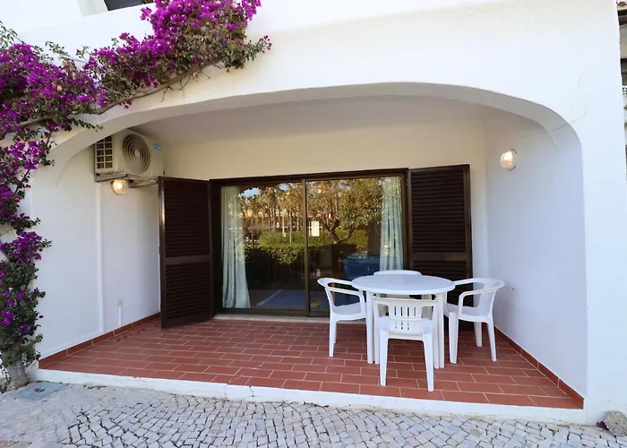 Camélia 67 At São Rafael - Albufeira